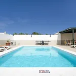 Pacifico By * Tías